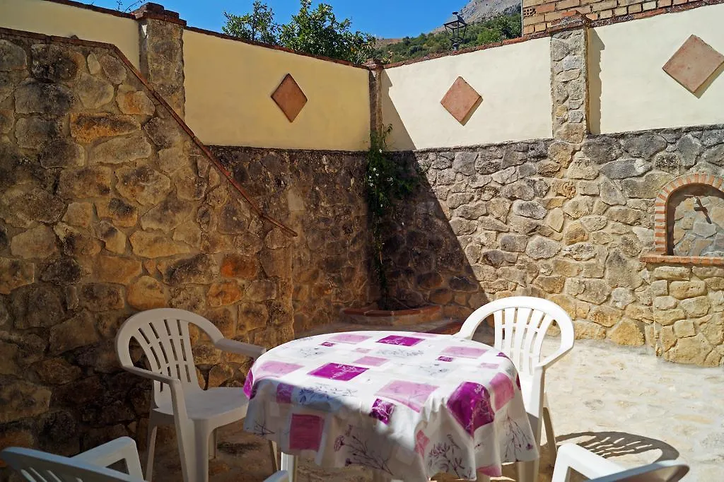Casa Rural Los Cipreses Benaoján España