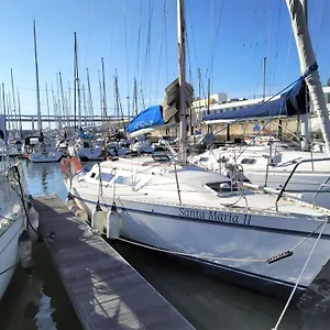 Be Local - Sleep Aboard The Santa Maria Sailing Boat In , Lisboa Portugal